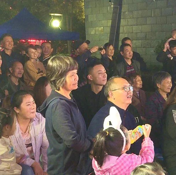 老白我的世界最新節(jié)目，礦井探險揭秘神秘寶藏